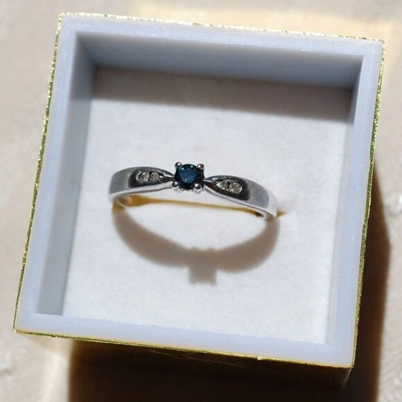 Blue Diamond and White Diamond Accents Silver Ring Size 8.5 - Picture 1 of 10